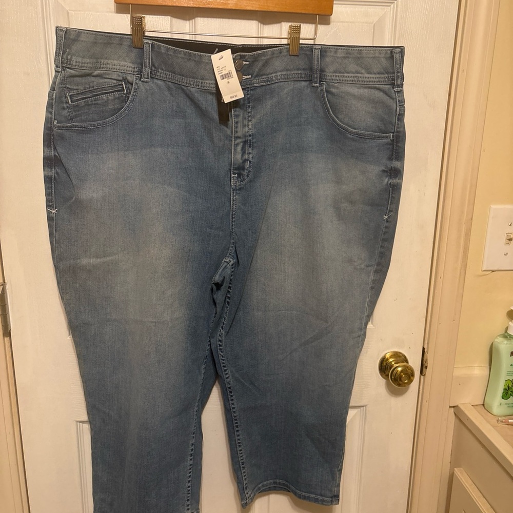 Women's Lane Bryant capris size 26 NWT